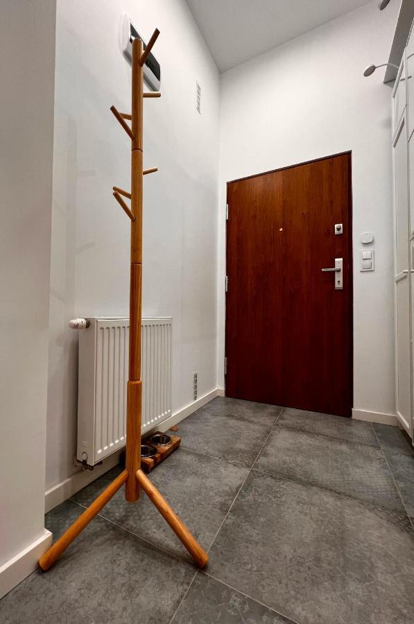 Calm Przy Rynku Z Klimatyzacja I Parkingiem Apartament *